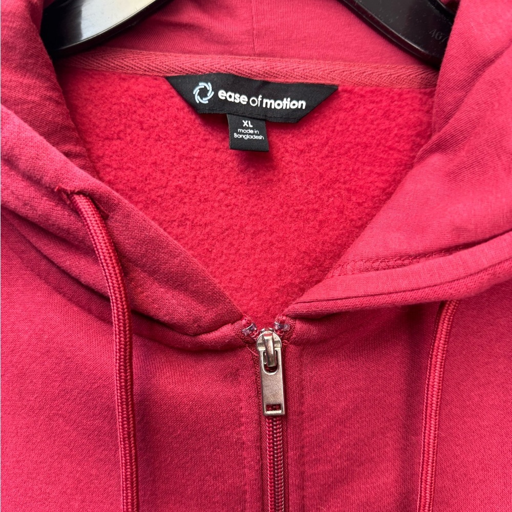 Ease of motion Red Hooded Tracksuit size XL - Picture 3 of 14